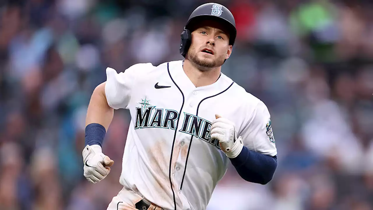 Mariners place Kelenic on IL with foot fracture, recall OF Marlowe