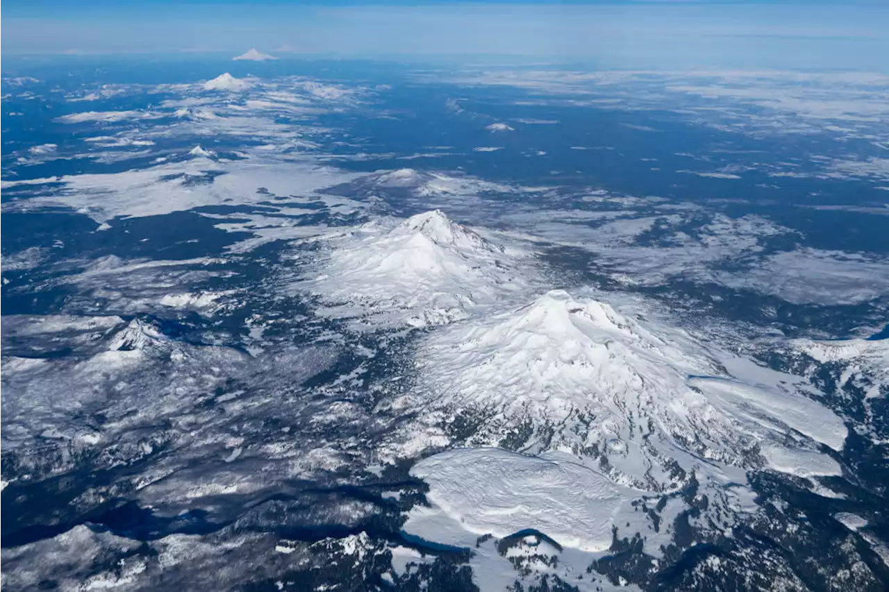 College student falls to his death while climbing Central Oregon Mountain