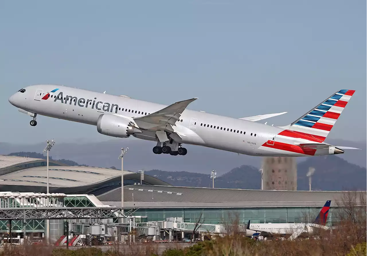 American Airlines raises 2023 profit forecast after strong second quarter