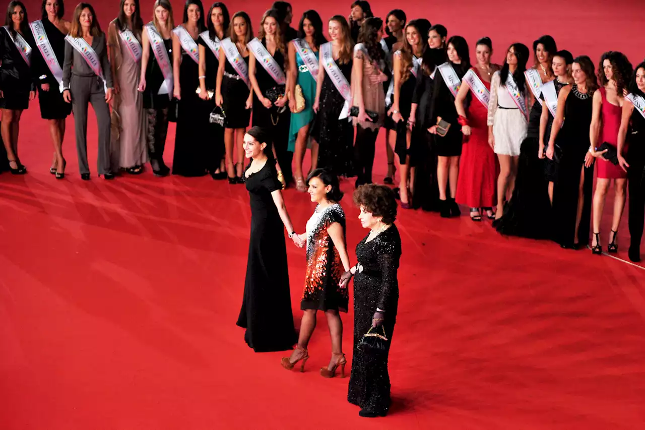 Miss Italy won't allow transgender competitors: Must be woman 'from birth'