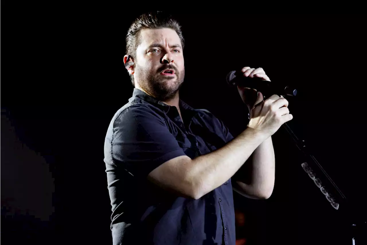 Chris Young Draws Inspiration From David Bowie on 'Young Love & Saturday Nights'