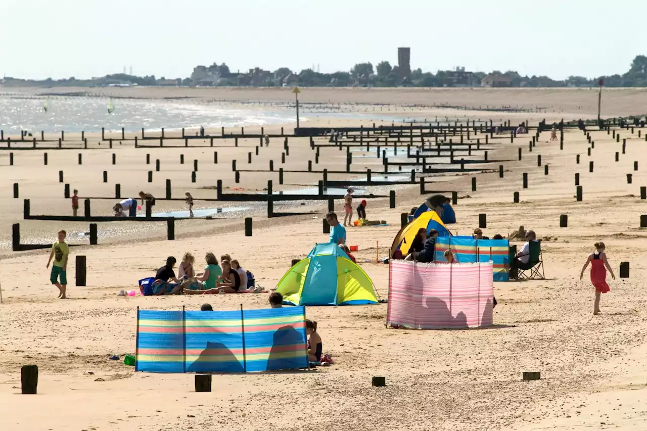 Urgent warning to avoid popular tourist beach after heartbreaking discovery