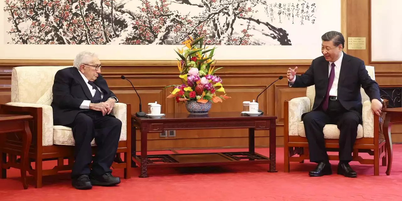 Xi Jinping Praises Henry Kissinger in Beijing, in Veiled Message to Biden Administration