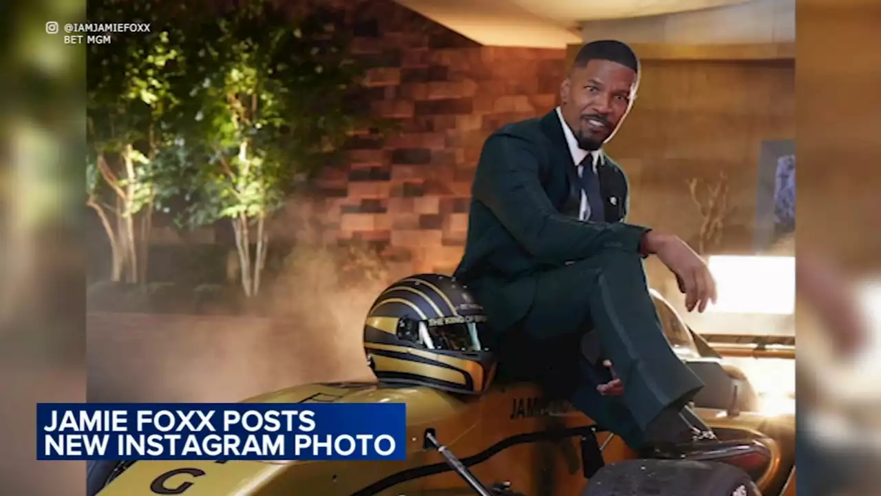 Jamie Foxx teases fans about new project after recovering in Chicago