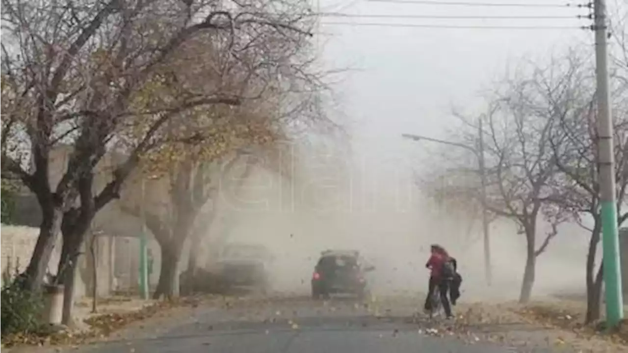 Vientos fuertes en el noreste y tormentas en la provincia de Buenos Aires