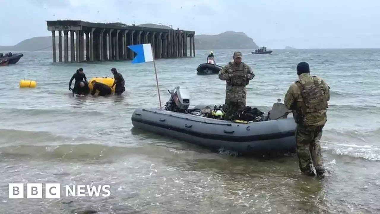 Ukrainian troops learn bomb disposal skills in Scottish Highlands