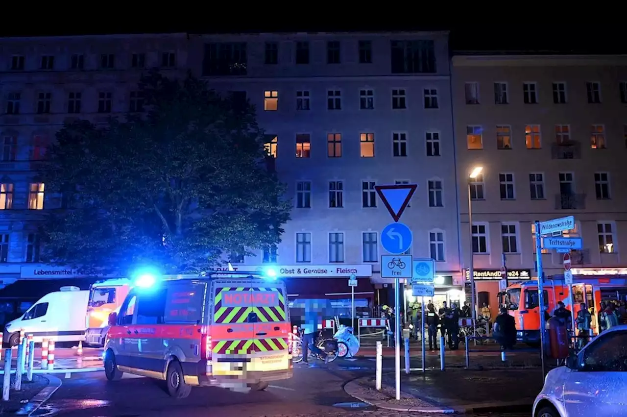 Brand in Berlin-Wedding: Drei Menschen bei Feuer in Wohnung verletzt