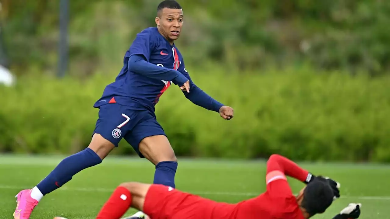 PSG exclui Mbappé de pré-temporada na Ásia; atacante estaria à venda