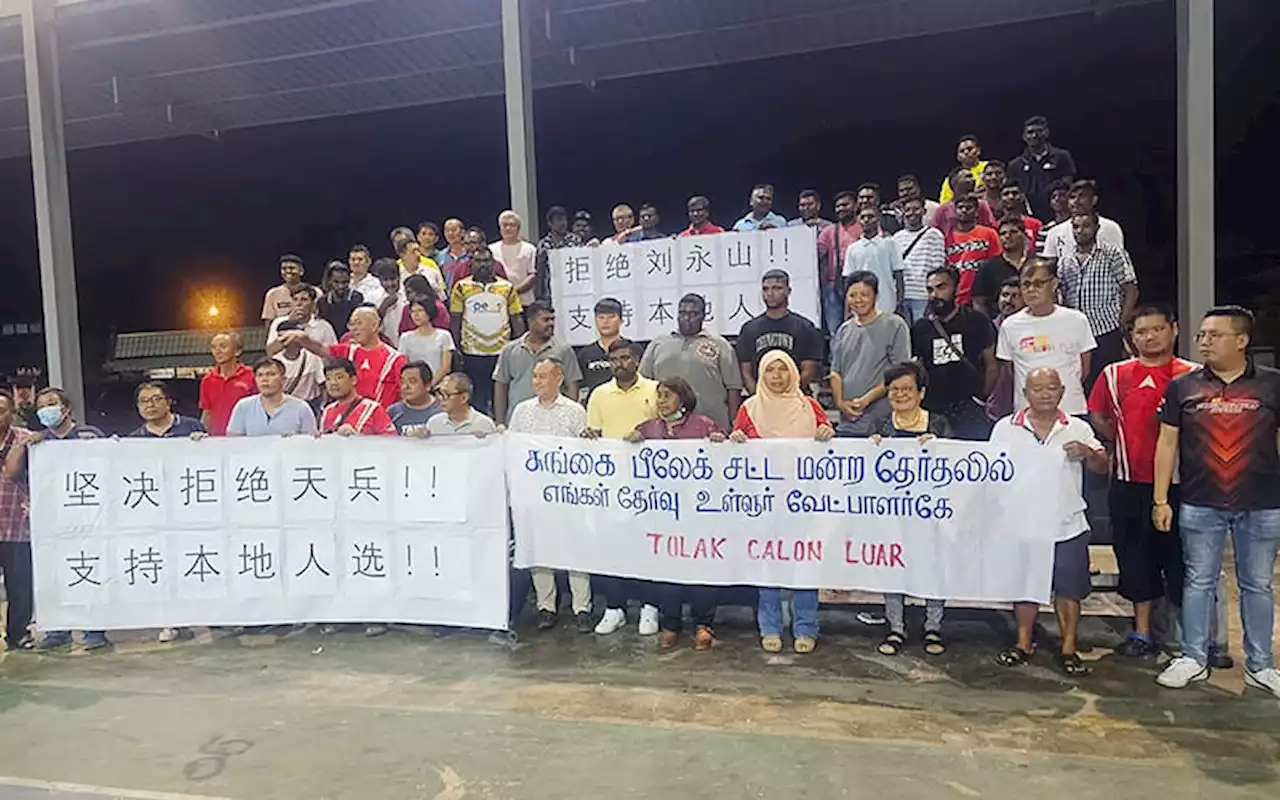 DAP grassroots in Sg Pelek protest against ‘outsider’ for state polls