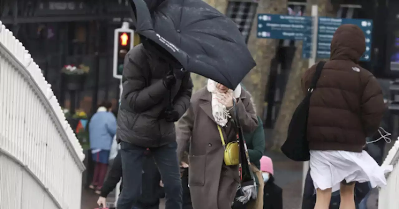 Washout July to continue as Met Éireann forecast spot flooding | JOE.ie