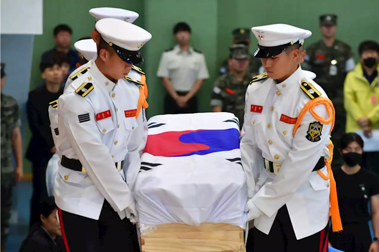 순직 해병대원 눈물의 영결식···“사랑해, 우리 아들 사랑해”