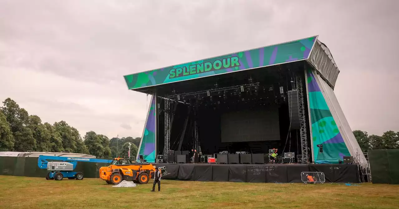 Splendour updates as thousands head to Wollaton Park