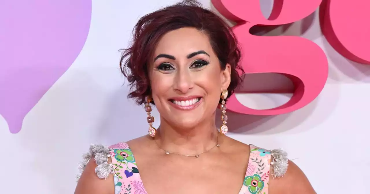 Loose Women star Saira Khan, 53, strips to bikini encouraging ‘positivity'