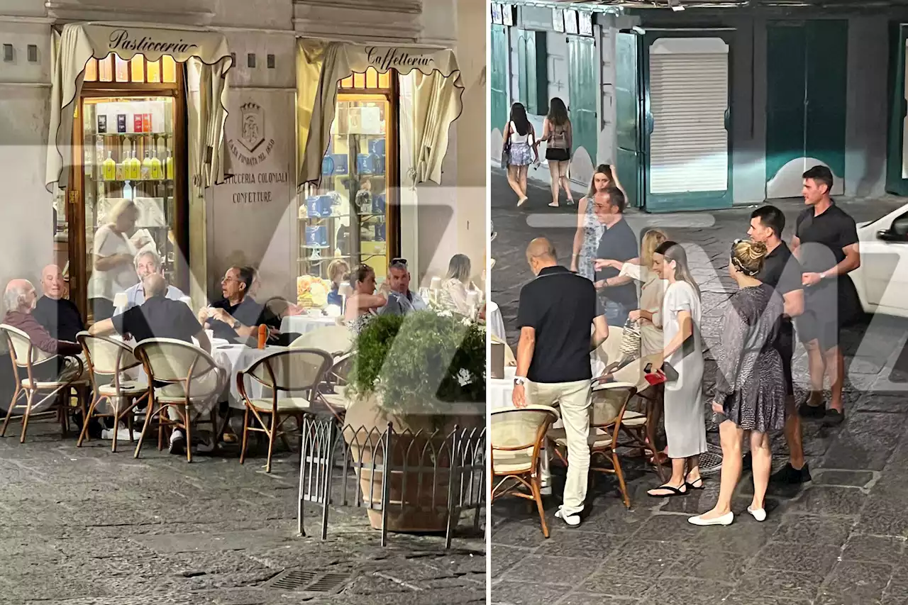 Jerry Seinfeld dines with Larry David, Judd Apatow, Amy Schumer and David Geffen in Italy