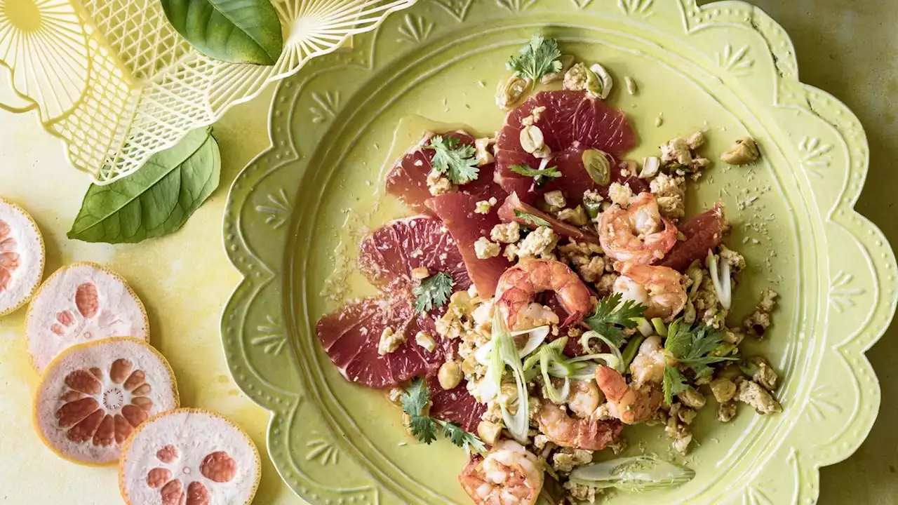 Rezept: Leckerer thailändischer Sommersalat mit Grapefruit oder Pomelo (stern+)