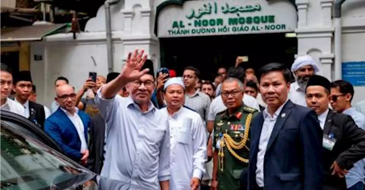 Anwar: Visit to Al-Noor Mosque in Hanoi part of agenda in Vietnam