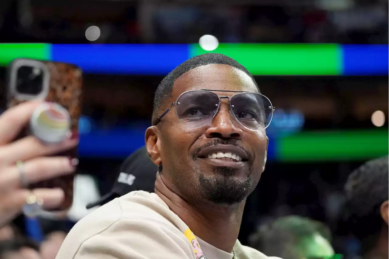 Jamie Foxx Tells Fans He is Recovering From an Illness