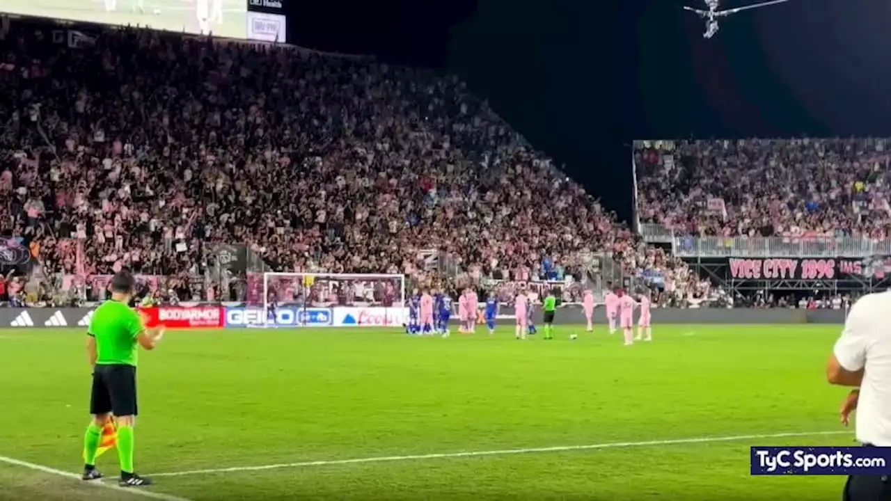 (VIDEO) La reacción del Kun Agüero en el golazo de Messi - TyC Sports