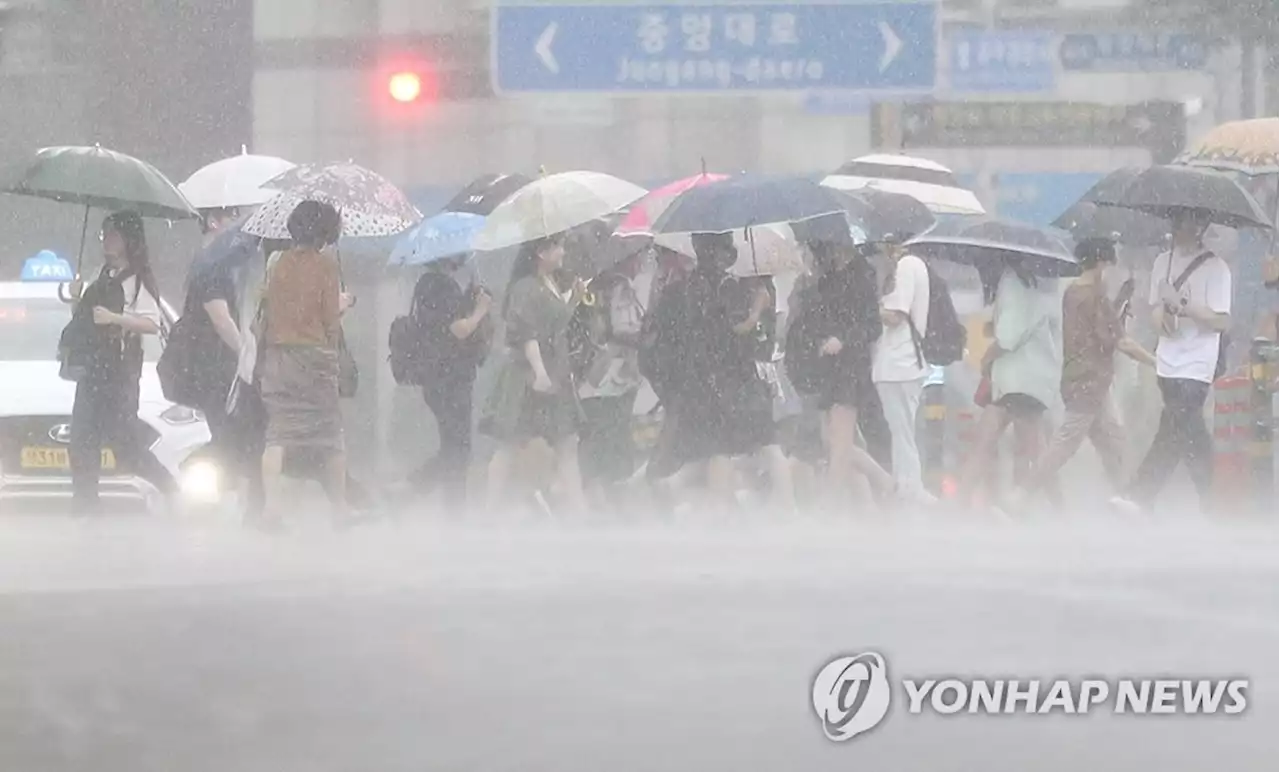 수도권 호우특보 확대…23일 새벽까지 최대 180㎜ 폭우(종합3보) | 연합뉴스