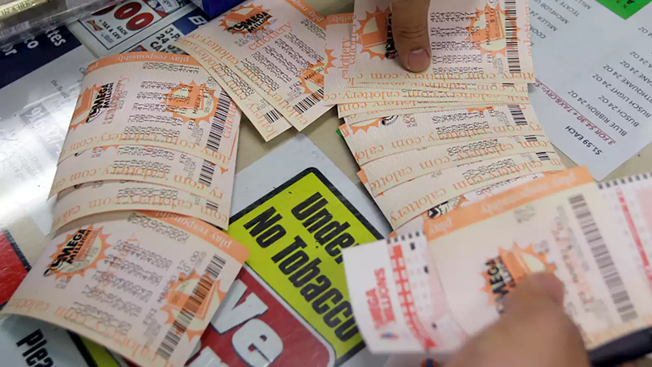 Mega Millions jackpot grows to $820 million with a possible cash payout of $422 million