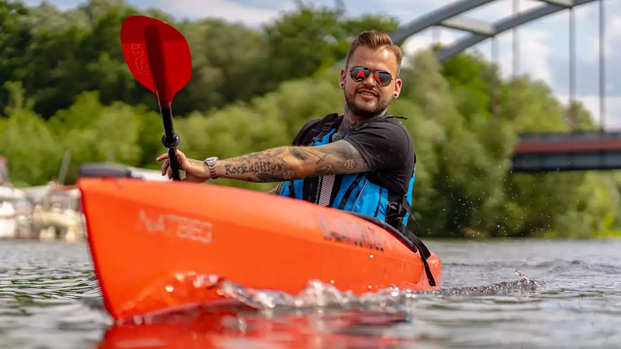 Kajak und Camping-Stühlen für Outdoor-Freunde