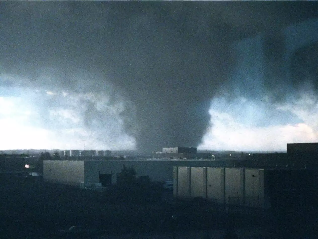 'Terrifying': Edmonton's mayor drove cab during July 1987 Black Friday tornado