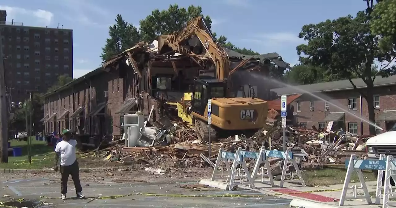 Demolition begins at site of Newark apartment building explosion