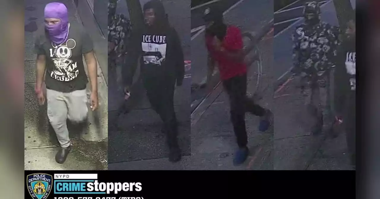 Police: Group wanted for robbing 2 people in Manhattan