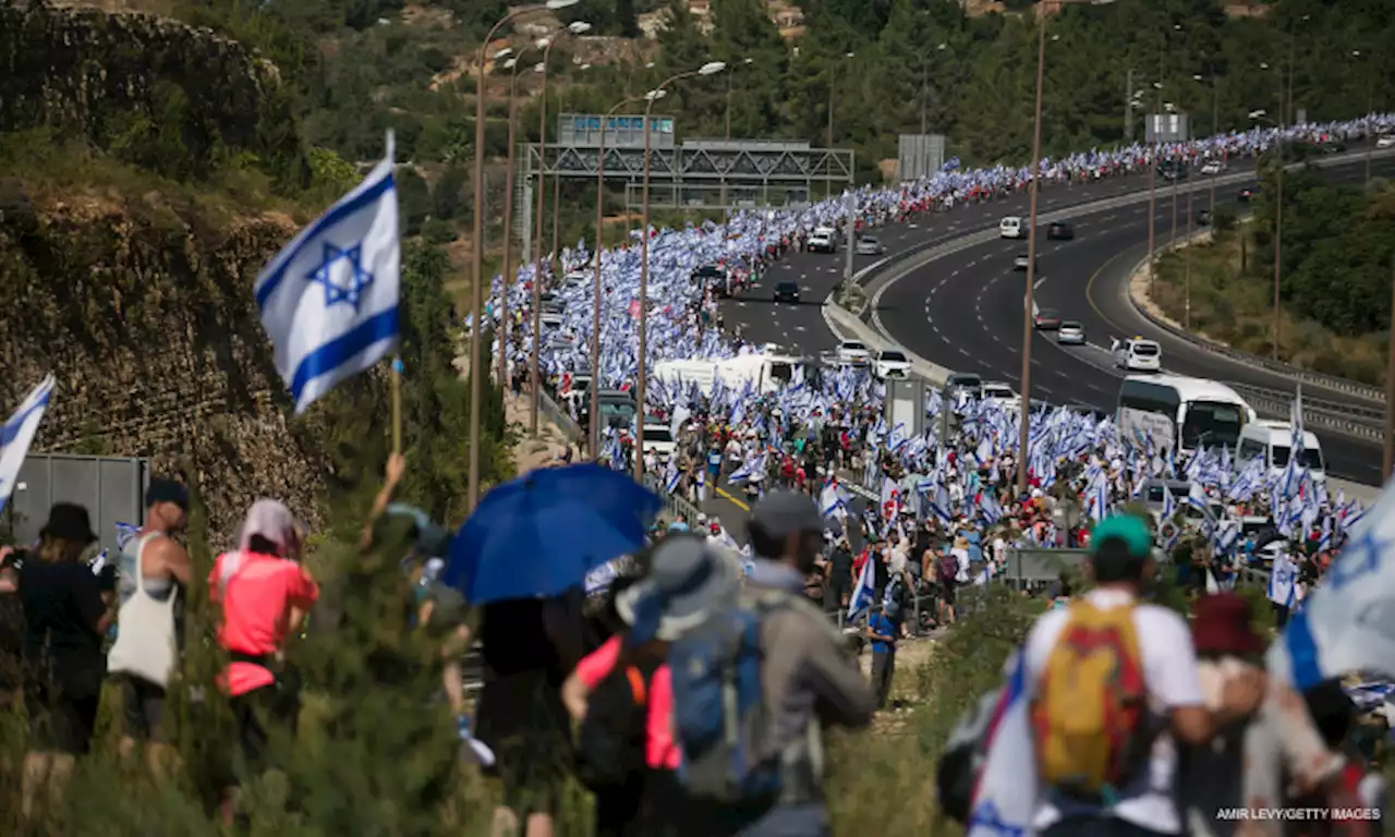 Israelis rally ahead of critical vote to weaken power of courts