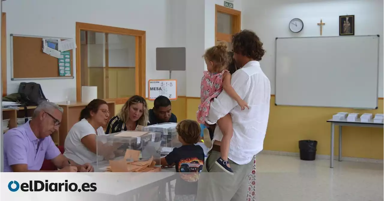 Una mañana electoral en el reducto marbellí de Vox: 'Sé que estoy rodeada'