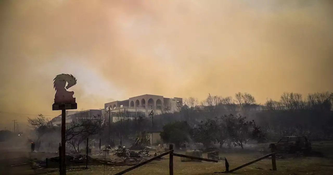 High winds feared as Greece fire rages