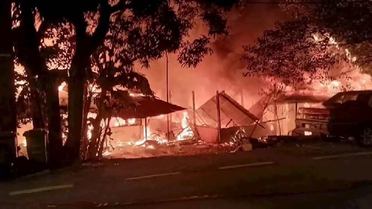 2 rumah di Kampung Baru musnah terbakar