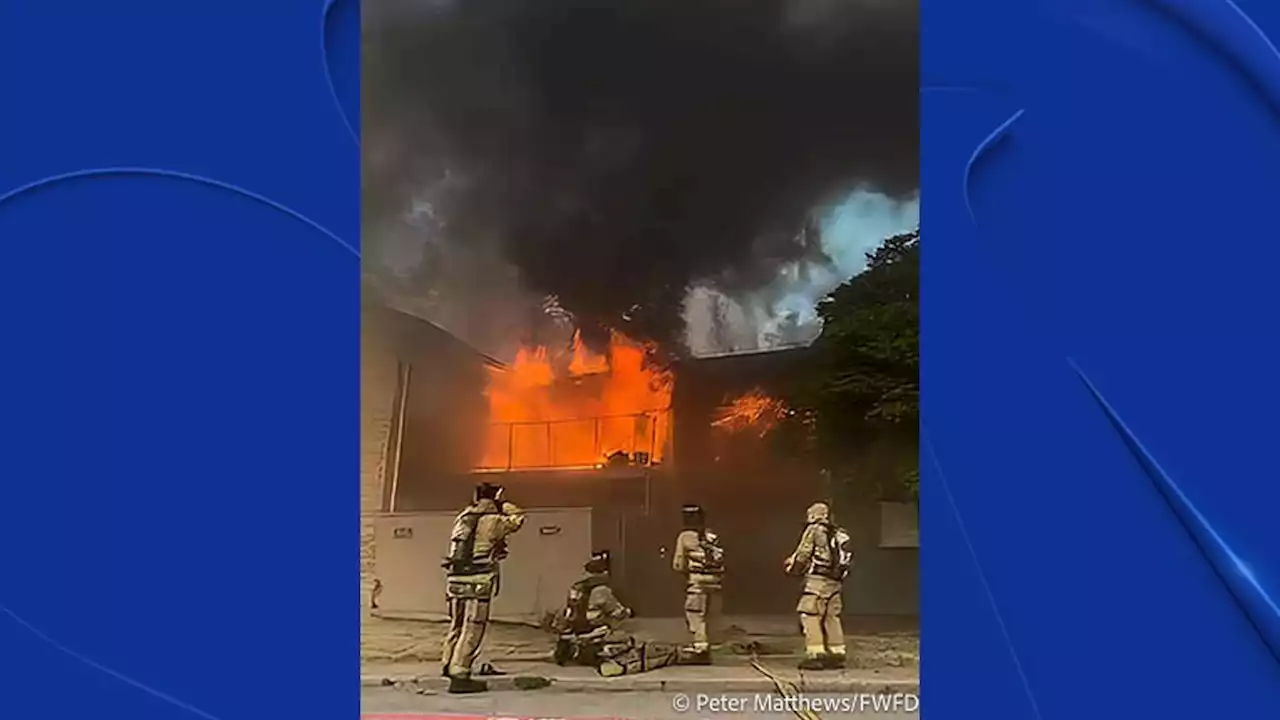 Nearly two dozen Fort Worth residents displaced by apartment fire