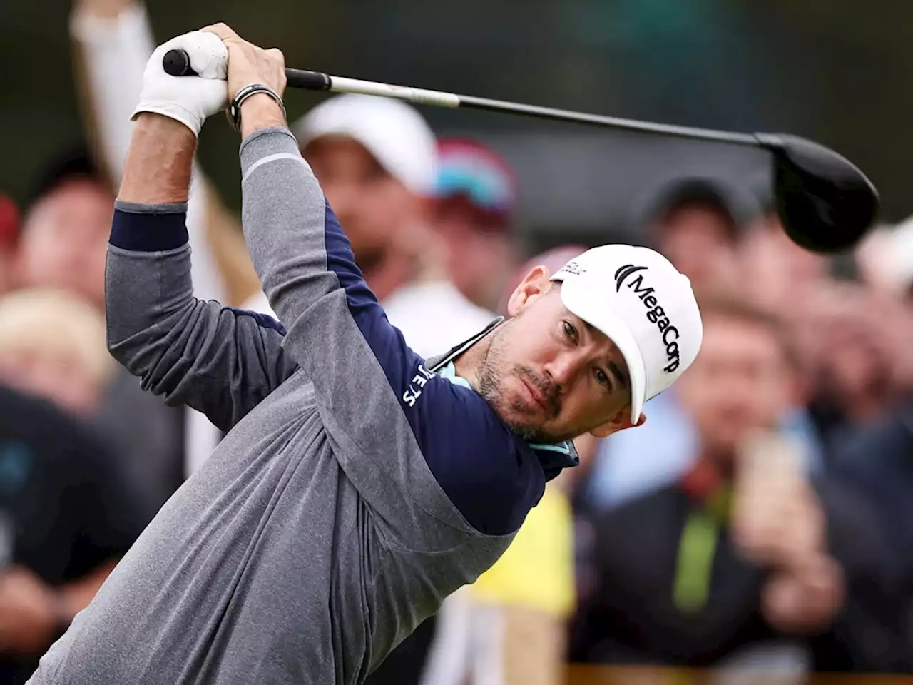 Harman steadies himself at British Open to keep 5-shot lead over Young