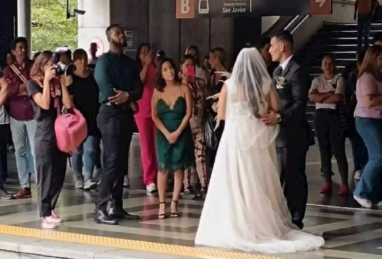 Pareja se casó y celebró 'rieles del amor' en el Metro de Medellín - Pulzo