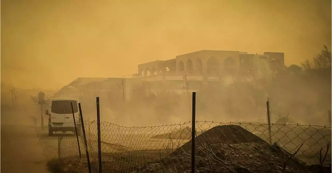 Jet2, TUI cancel flights to Rhodes because of wildfire