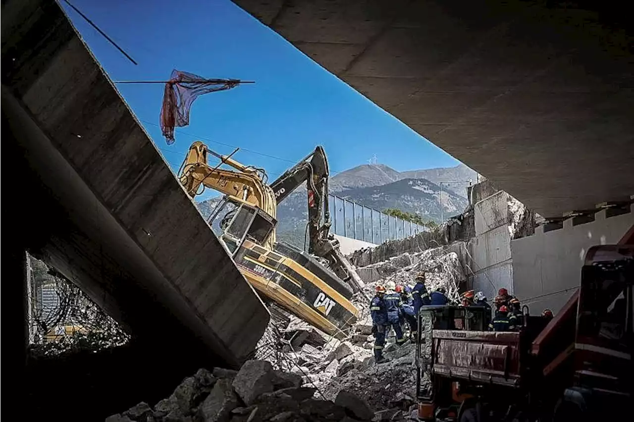 Greece bridge collapse kills one, injures eight