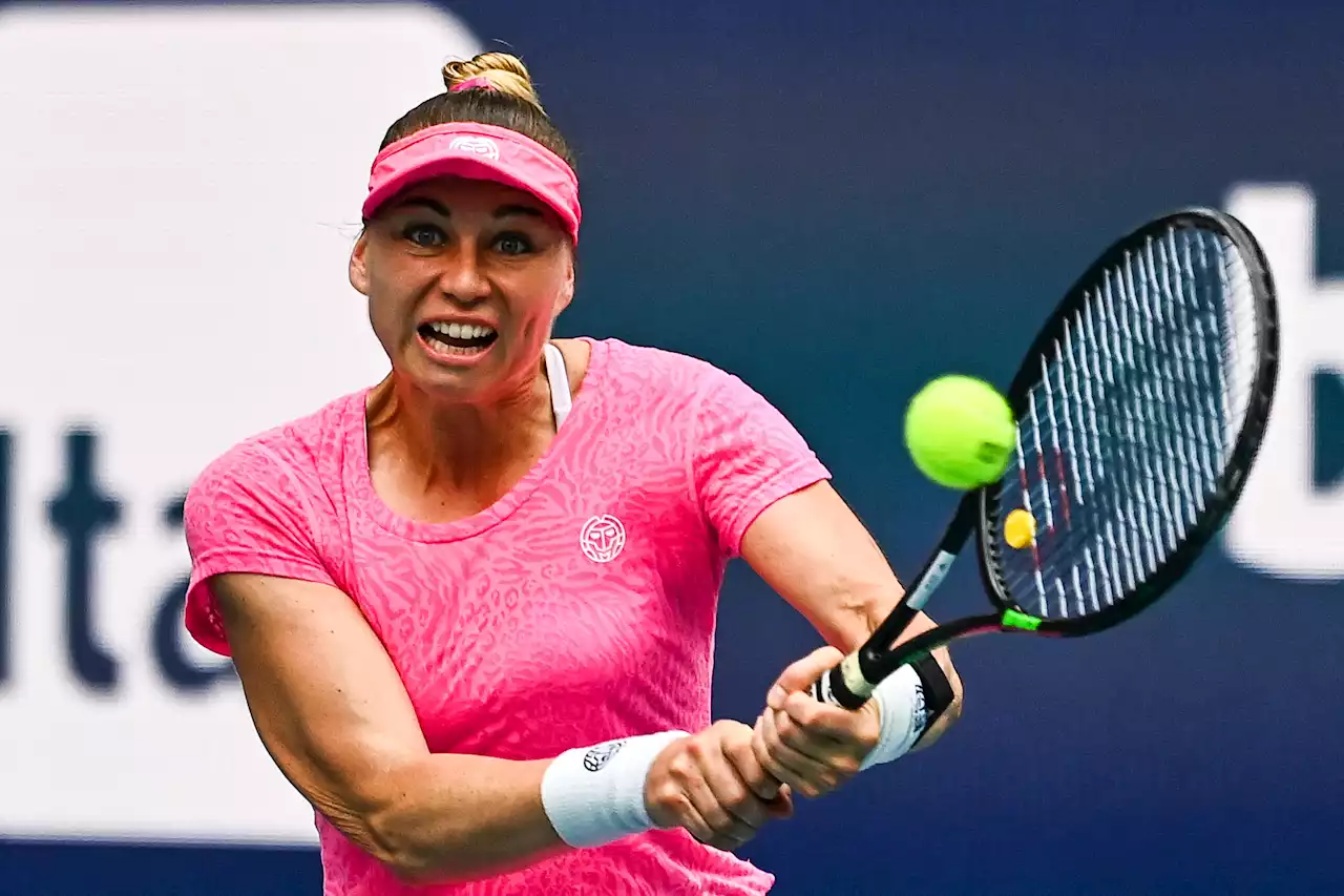 Polish border guards stop Russian Vera Zvonareva from entering country for tournament