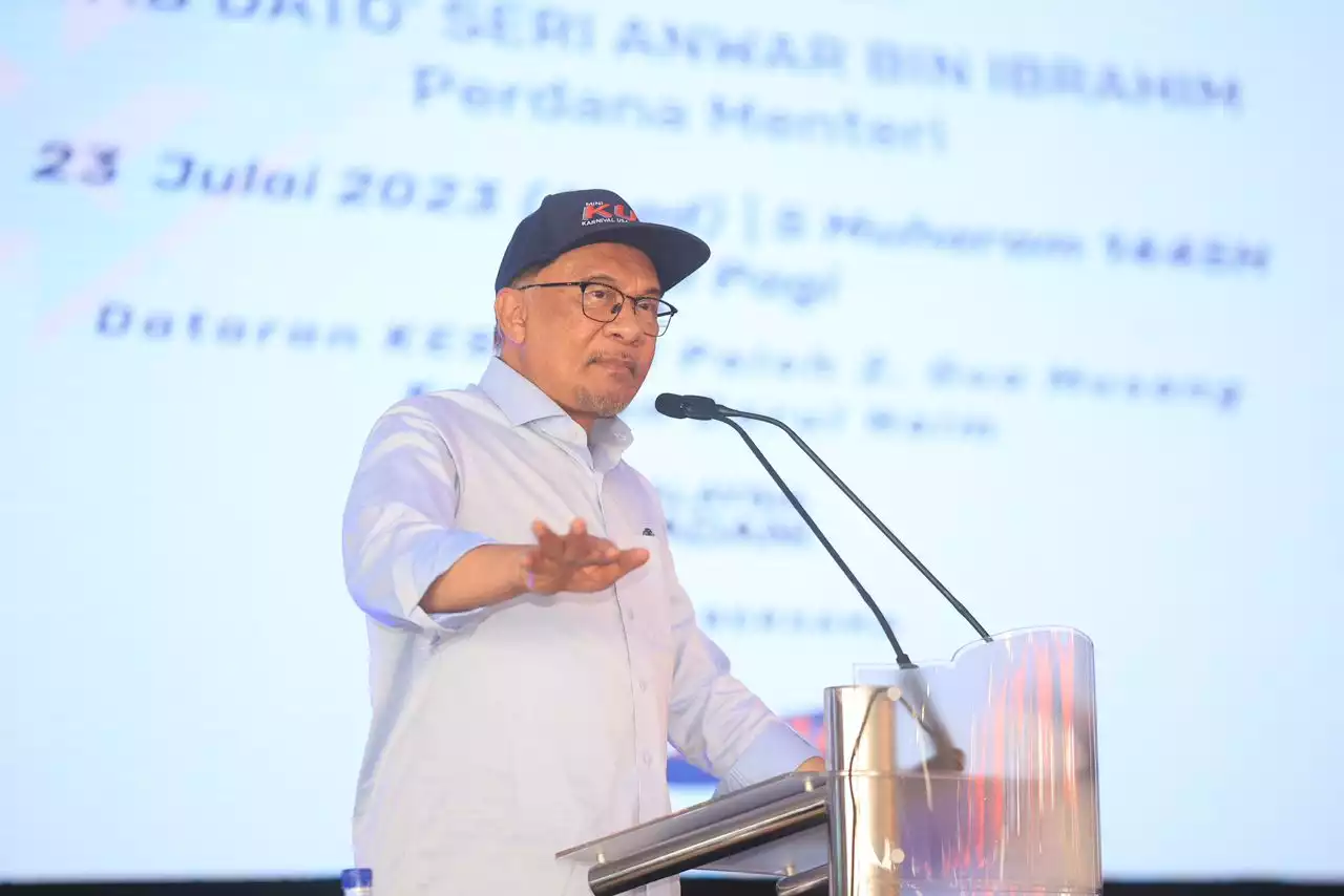 Lapan bukan mentadbir, DAP tidak pernah sekat peruntukan orang Melayu - Anwar