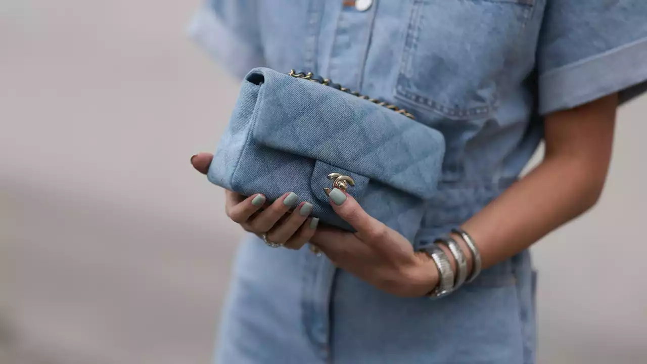 Las uñas efecto agua son la tendencia viral de manicura perfecta para esta época