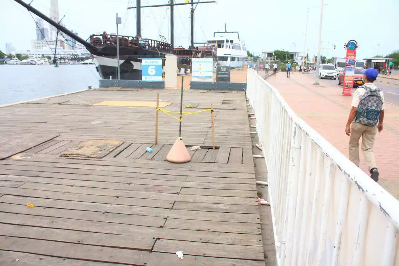 En riesgo usuarios del muelle La Bodeguita en Cartagena, por deterioro de infraestructura