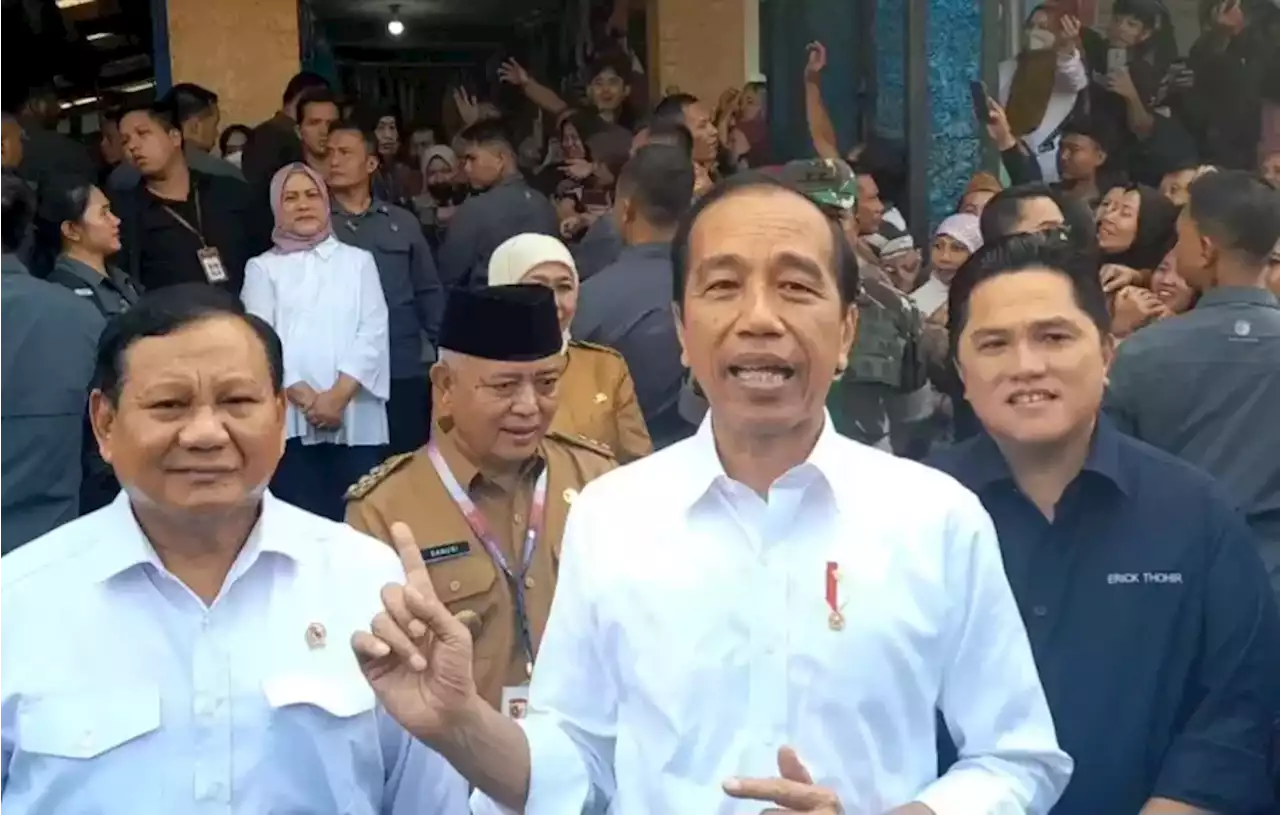 Dampingi Jokowi Blusukan di Malang, Prabowo dan Erick Tohir Makin Mesra