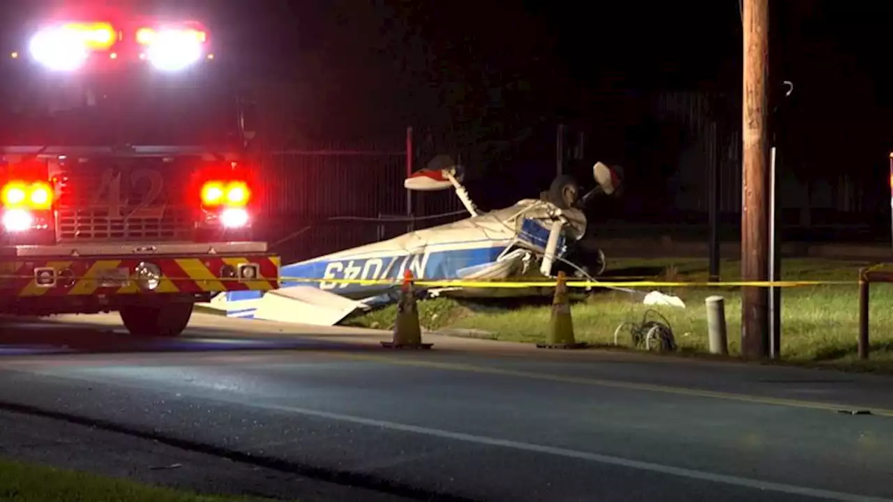 Plane crashes into power line in Houston, leaving 1 dead | CNN