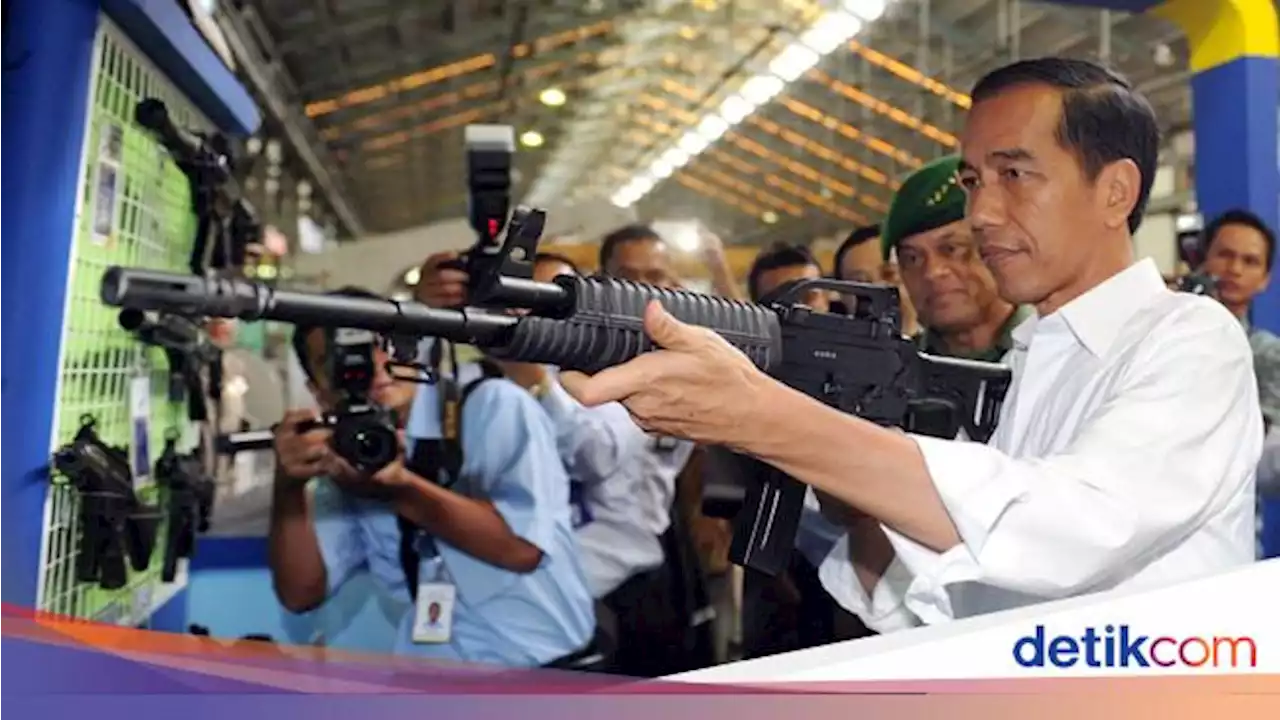 Pindad Kebanjiran Order, Jokowi: Ekspornya Meningkat Tajam