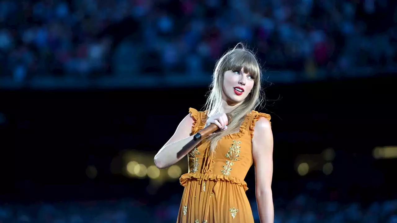 Taylor Swift Cracks Up During Song Rumored to Be About Kanye West