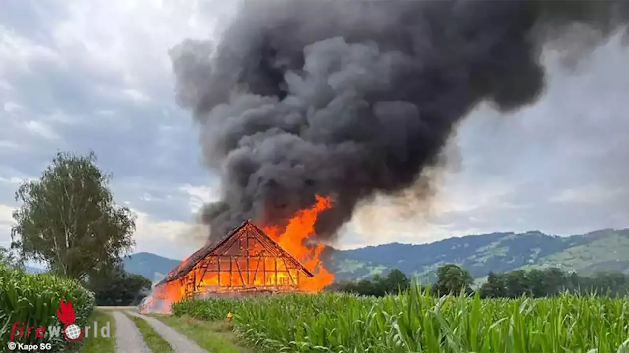 Schweiz: Freistehender Stall in Marbach in Vollbrand