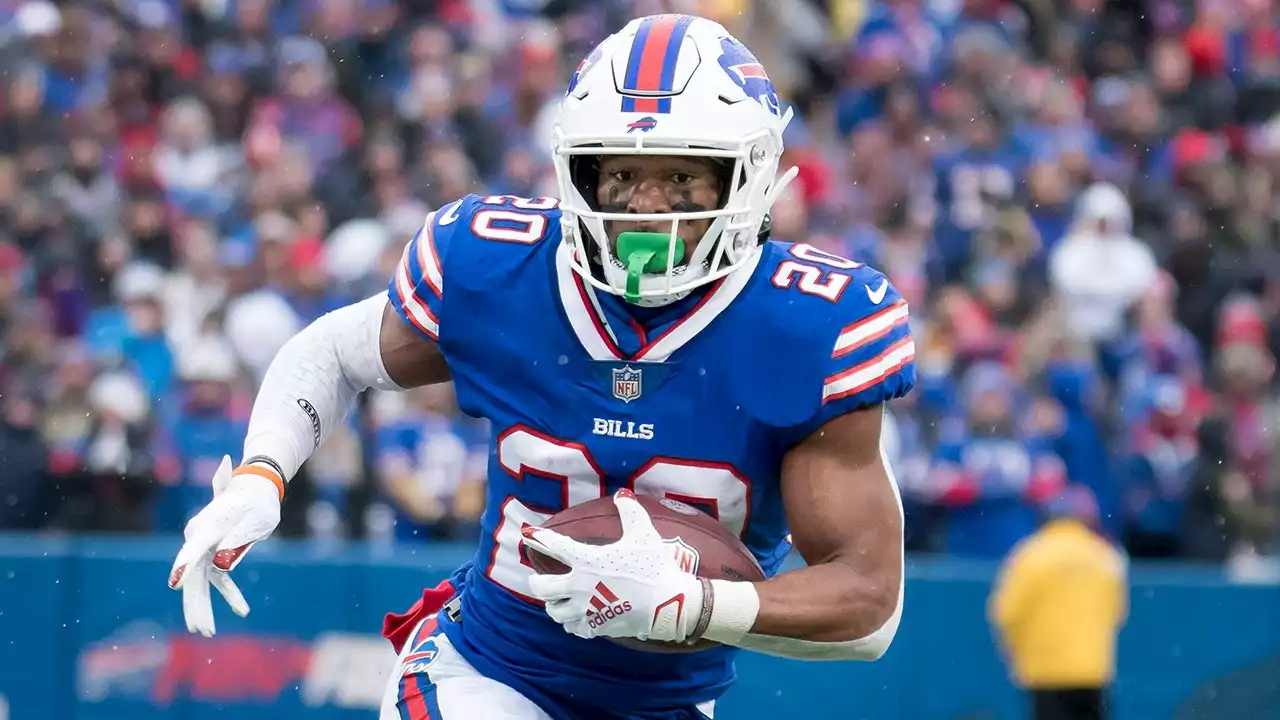 Bills' Nyheim Hines suffered potential season-ending injury in freak jet ski accident: report