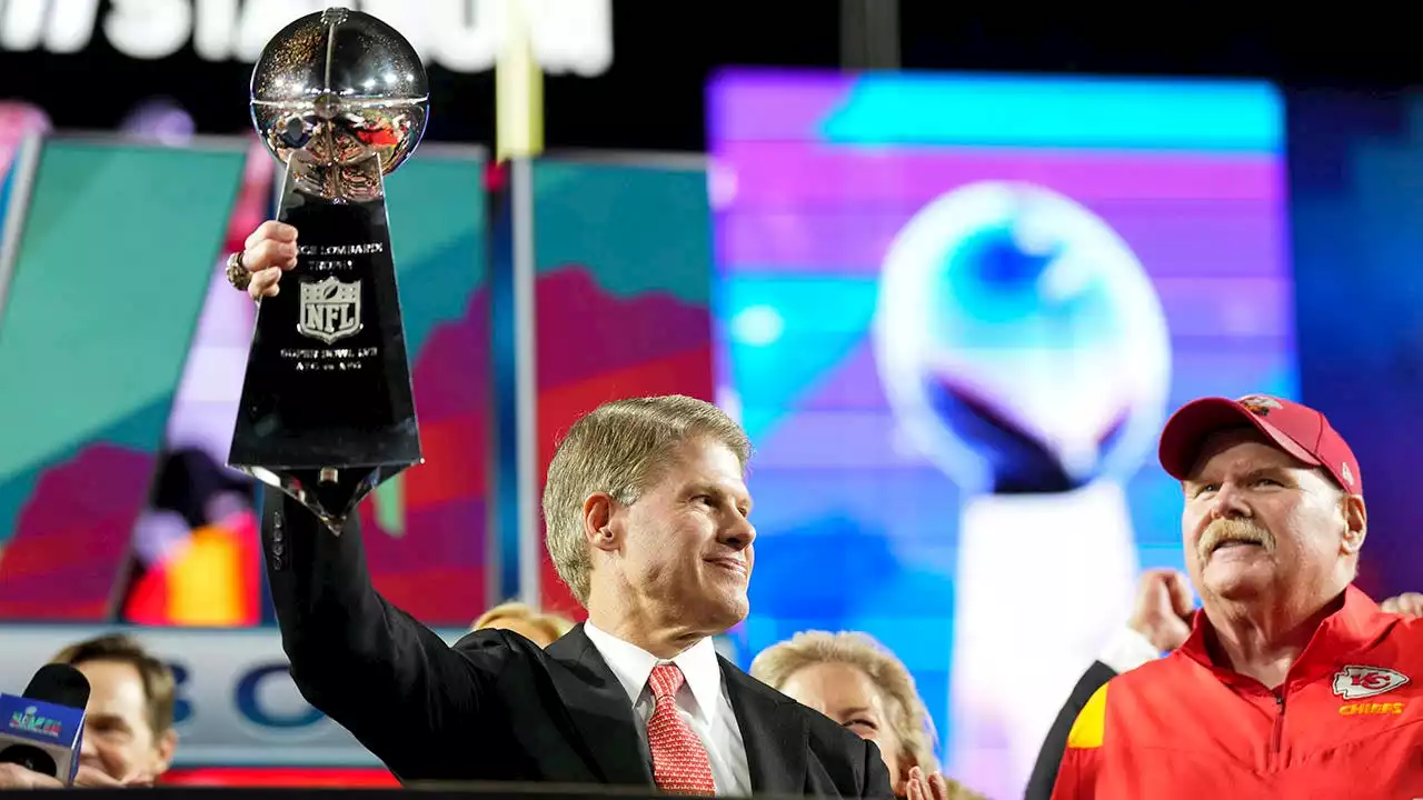 Chiefs owner Clark Hunt shuts down Andy Reid retirement speculation: 'Incredibly energized and excited'