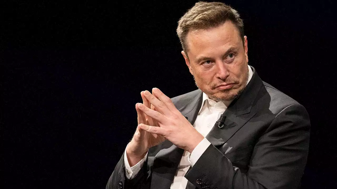 Twitter users up in arms after Musk's 'X' name change: 'RIP Twitter'