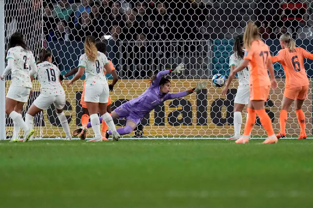 Netherlands scores early then shuts down Portugal 1-0 at Women’s World Cup